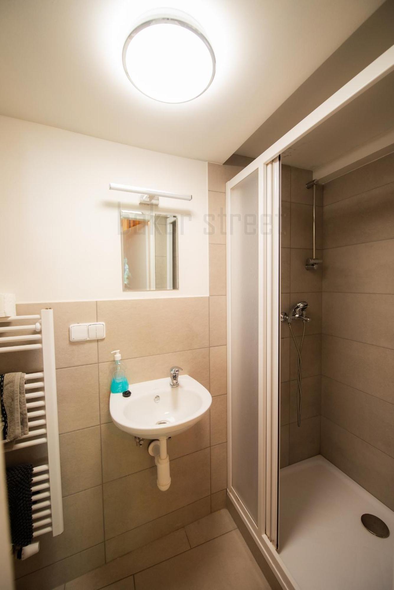 Storey Apartment Close To Metro Palmovka Praha Eksteriør bilde