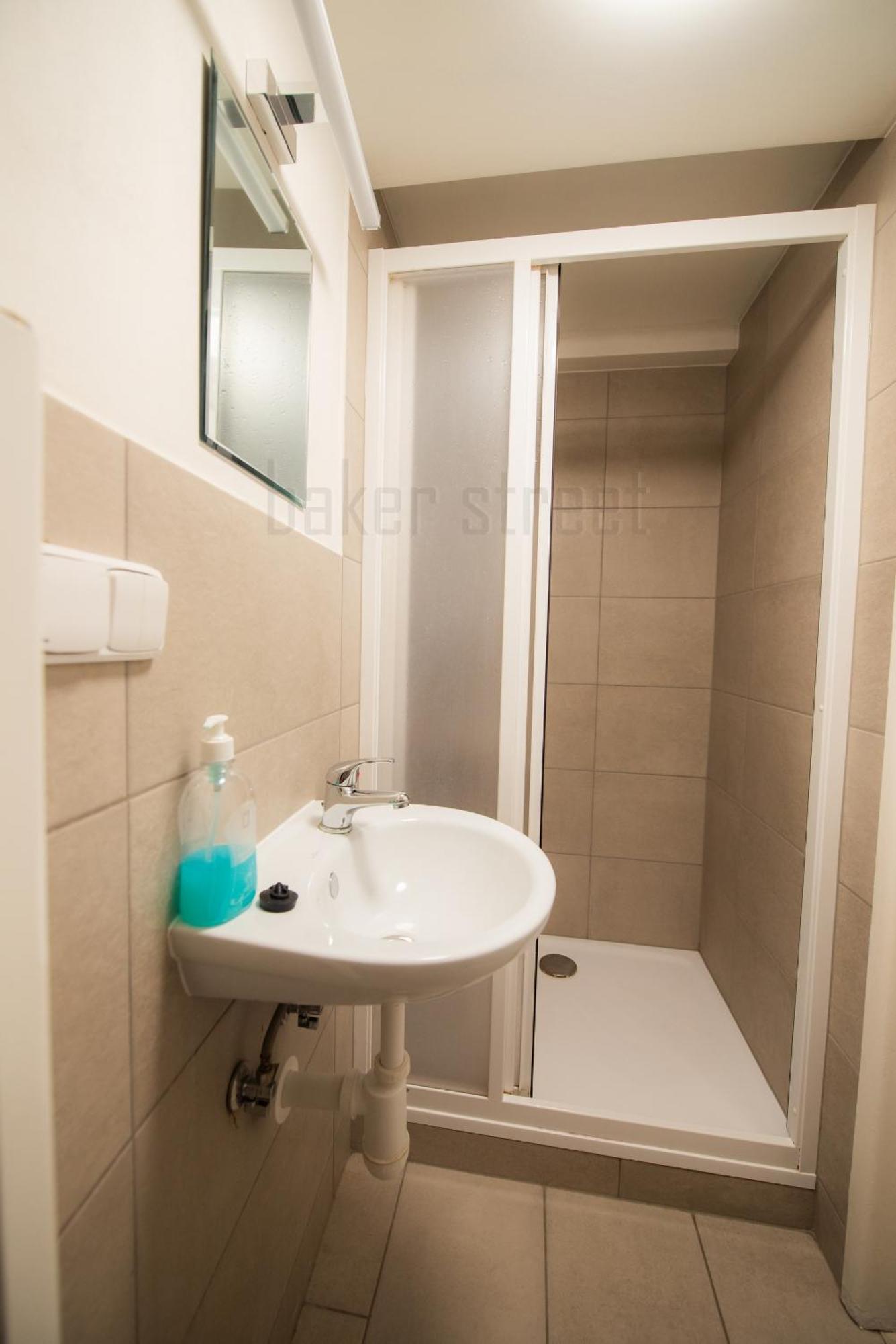 Storey Apartment Close To Metro Palmovka Praha Eksteriør bilde